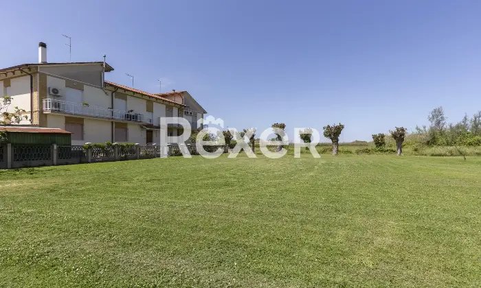 Rexer-Fano-Bilocale-arredato-vicino-al-mare-con-terreno-Altro