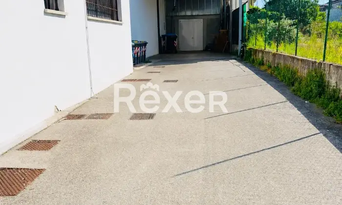 Rexer-Padova-Negozio-con-magazzino-di-mq-totali-Altro