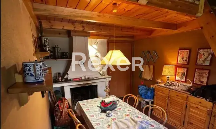 Rexer-Pizzoferrato-Accogliente-Mansarda-con-Camino-Soppalco-e-Box-Auto-Pronta-da-Abitare-Altro