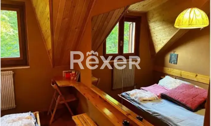 Rexer-Pizzoferrato-Accogliente-Mansarda-con-Camino-Soppalco-e-Box-Auto-Pronta-da-Abitare-Altro