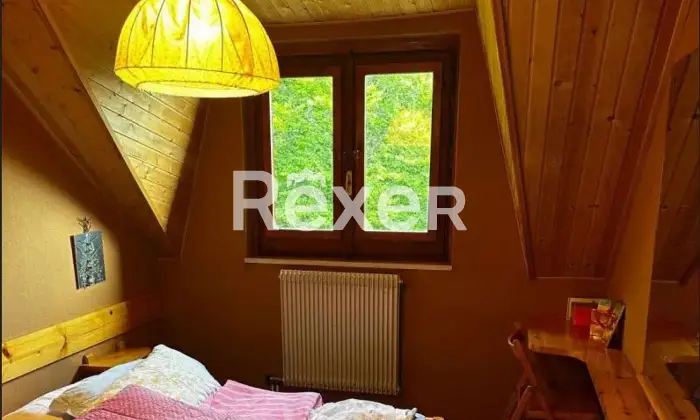 Rexer-Pizzoferrato-Accogliente-Mansarda-con-Camino-Soppalco-e-Box-Auto-Pronta-da-Abitare-Altro
