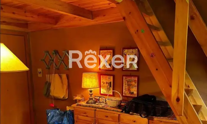 Rexer-Pizzoferrato-Accogliente-Mansarda-con-Camino-Soppalco-e-Box-Auto-Pronta-da-Abitare-Altro