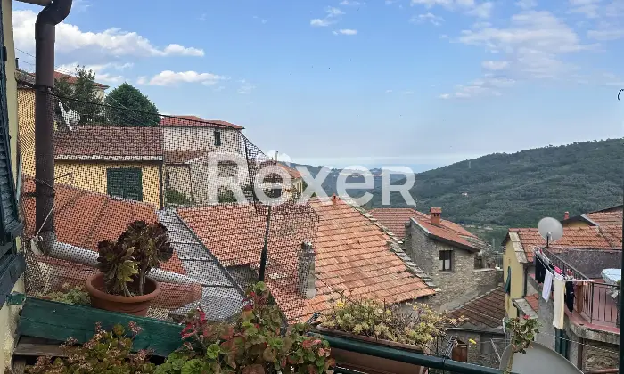 Rexer-Pietrabruna-Caratteristica-casa-depoca-in-centro-storico-Altro