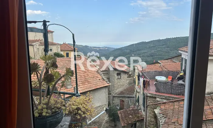 Rexer-Pietrabruna-Caratteristica-casa-depoca-in-centro-storico-Altro