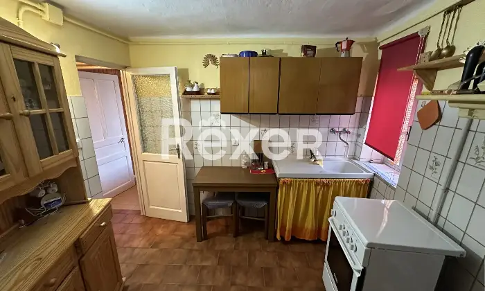 Rexer-Pietrabruna-Caratteristica-casa-depoca-in-centro-storico-Altro