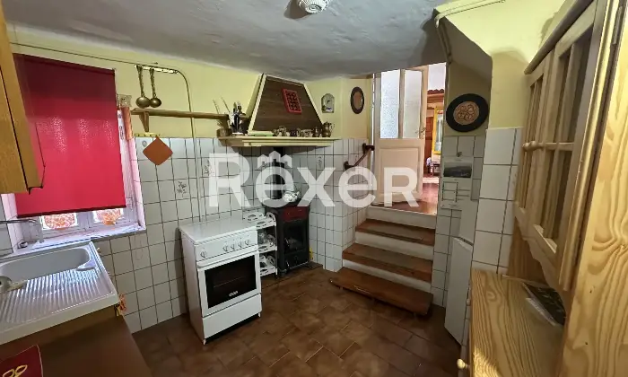 Rexer-Pietrabruna-Caratteristica-casa-depoca-in-centro-storico-Altro