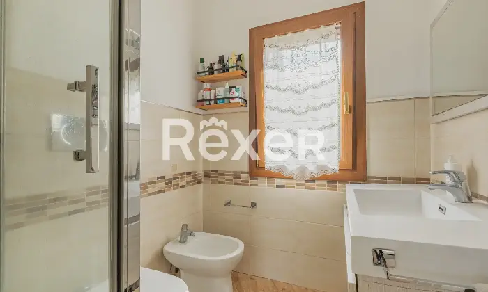 Rexer-Rocca-di-Papa-Villa-bifamiliare-su-tre-livelli-classe-A-Altro