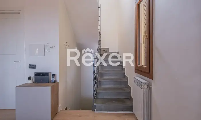 Rexer-Rocca-di-Papa-Villa-bifamiliare-su-tre-livelli-classe-A-Altro