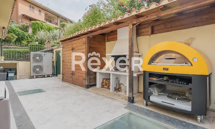 Rexer-Rocca-di-Papa-Villa-bifamiliare-su-tre-livelli-classe-A-Altro