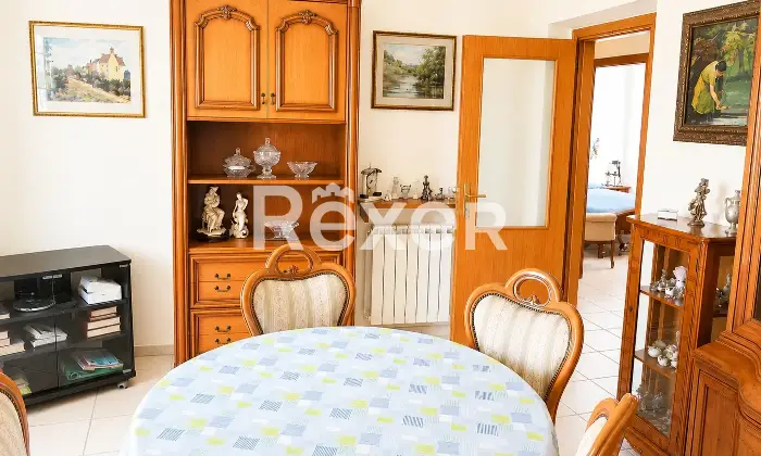 Rexer-Aulla-Trilocale-luminoso-con-balconi-e-cantina-pronto-da-vivere-Altro