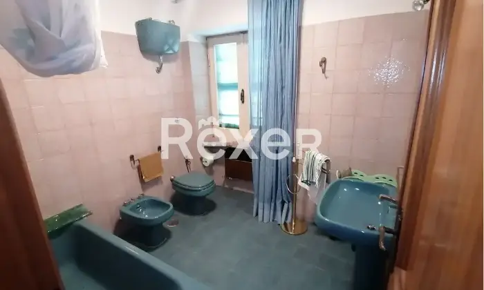 Rexer-Acuto-Appartamento-su-due-piani-in-vendita-in-Piazza-Regina-Margherita-ad-Acuto-Altro