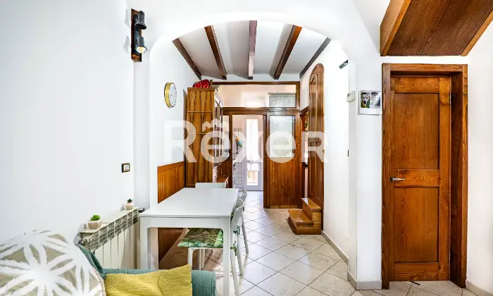 Rexer-Firenze-Ampio-bilocale-con-balcone-ultimo-piano-sottotetto-praticabile-Altro