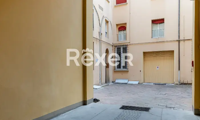 Rexer-Bologna-Appartamento-in-centro-con-cantina-Altro