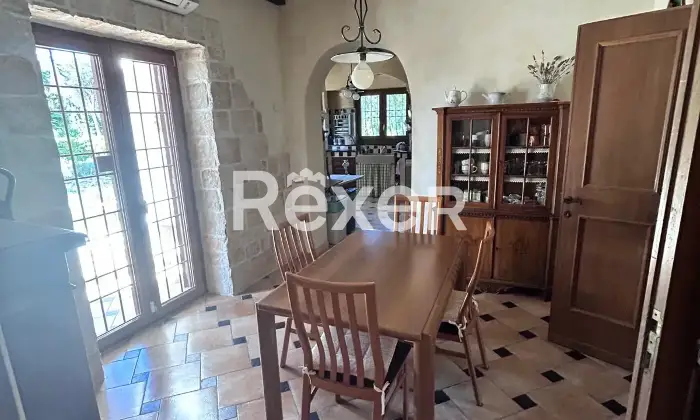 Rexer-Nepi-Villa-unifamiliare-con-giardino-privato-Altro