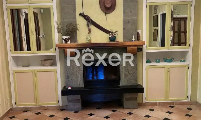 Rexer-Nepi-Villa-unifamiliare-con-giardino-privato-Altro