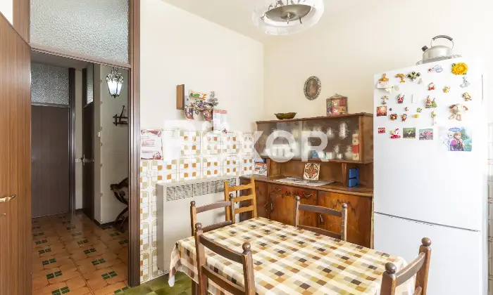 Rexer-Pesaro-Appartamento-luminoso-con-garage-vicino-al-centro-Altro