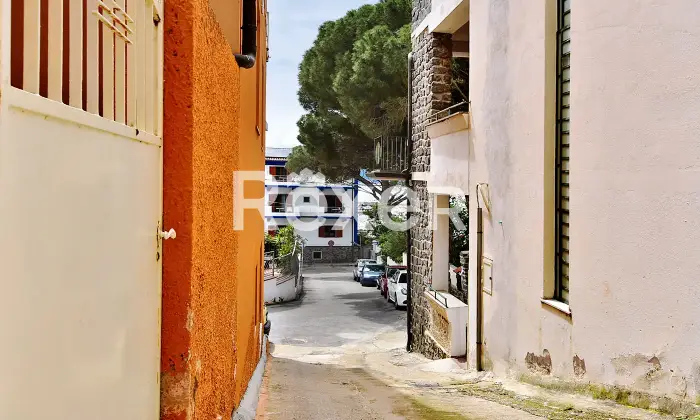 Rexer-Cala-Gonone-Appartamento-con-terrazza-a-livello-e-box-auto-Altro