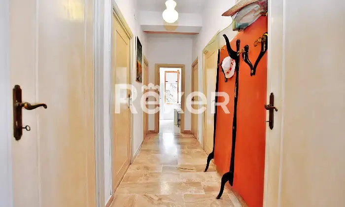 Rexer-Cala-Gonone-Appartamento-con-terrazza-a-livello-e-box-auto-Altro