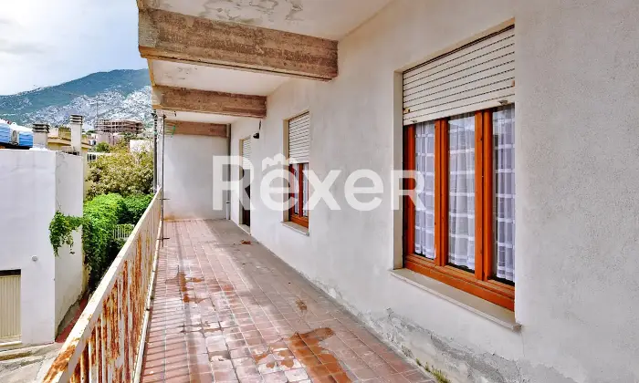 Rexer-Cala-Gonone-Appartamento-con-terrazza-a-livello-e-box-auto-Altro