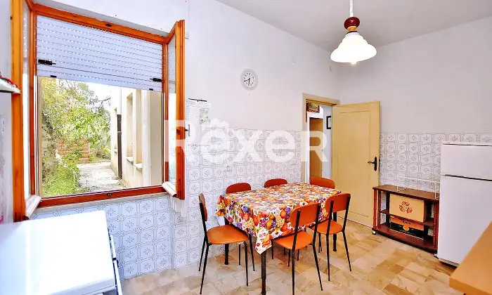 Rexer-Cala-Gonone-Appartamento-con-terrazza-a-livello-e-box-auto-Altro