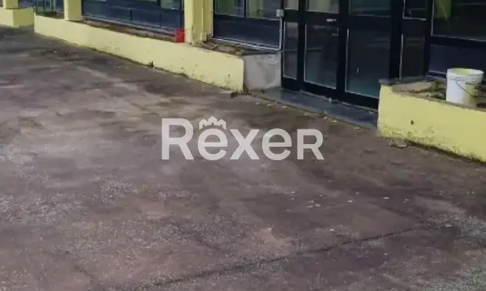 Rexer-Vignanello-Locale-commerciale-in-vendita-in-SP-a-Fabrica-di-Roma-Altro