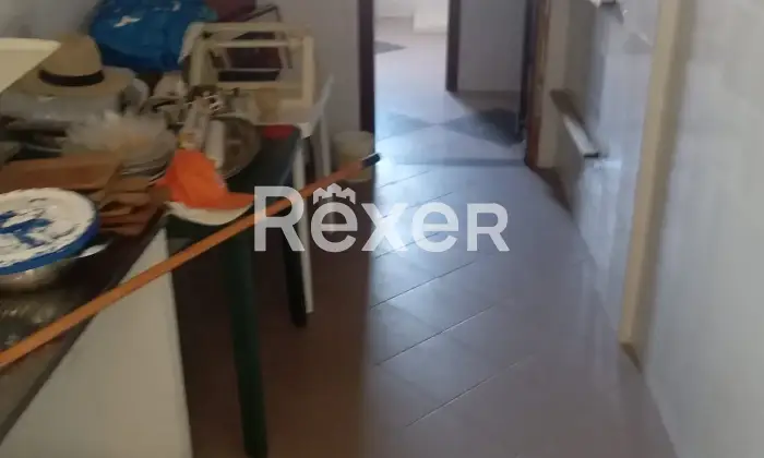Rexer-Vignanello-Locale-commerciale-in-vendita-in-SP-a-Fabrica-di-Roma-Altro