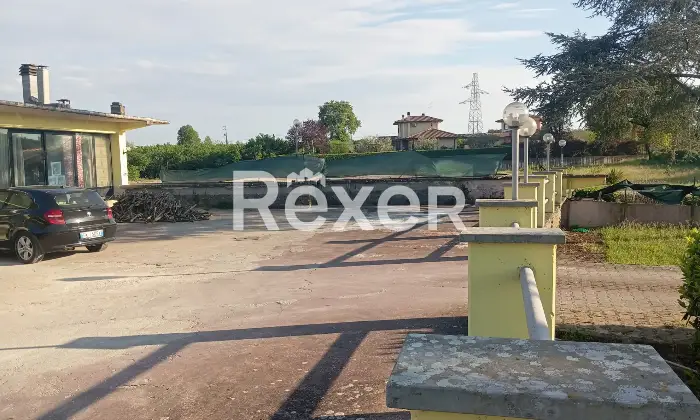 Rexer-Vignanello-Locale-commerciale-in-vendita-in-SP-a-Fabrica-di-Roma-Altro