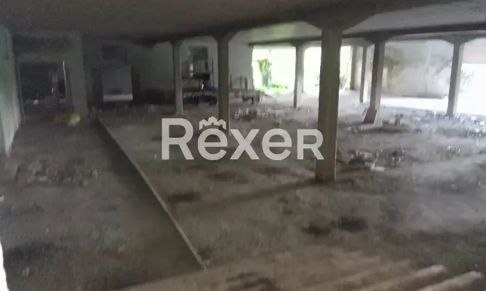 Rexer-Vignanello-Locale-commerciale-in-vendita-in-SP-a-Fabrica-di-Roma-Altro