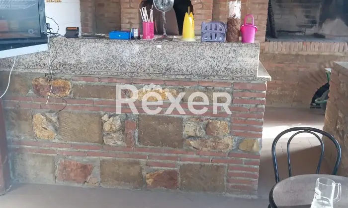 Rexer-Vignanello-Locale-commerciale-in-vendita-in-SP-a-Fabrica-di-Roma-Altro