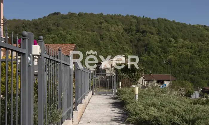 Rexer-Grezzana-Villetta-a-schiera-dangolo-Altro