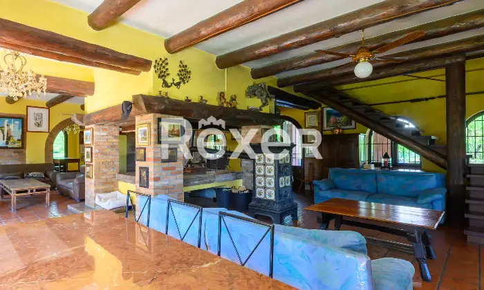 Rexer-Venezia-Villa-tra-Terra-e-Laguna-Altro