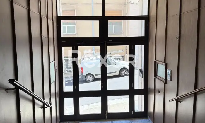 Rexer-Reggio-Calabria-Studio-A-con-cortile-privato-trasformabile-in-abitazione-piano-rialzato-Altro