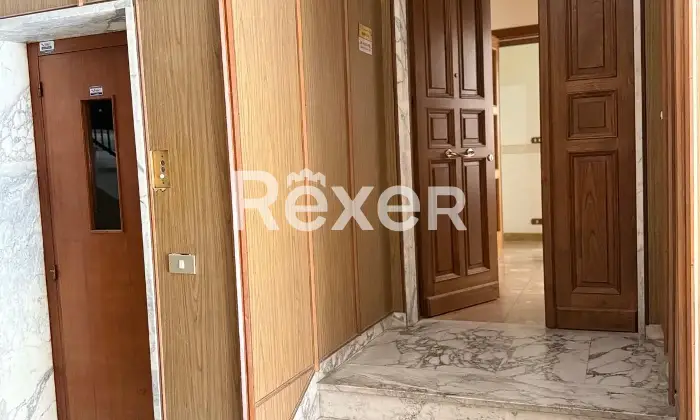 Rexer-Reggio-Calabria-Studio-A-con-cortile-privato-trasformabile-in-abitazione-piano-rialzato-Altro