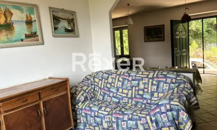 Rexer-Perinaldo-Casa-indipendente-in-vendita-in-Strada-Begliun-a-Perinaldo-CameraDaLetto