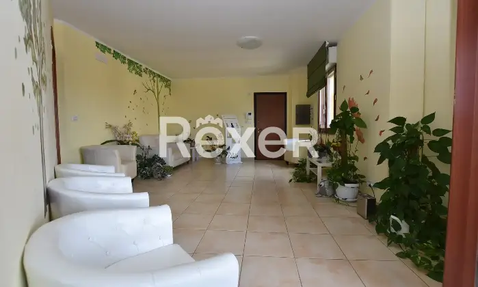 Rexer-Sassari-Appartamento-di-mq-locali-e-doppi-servizi-con-terrazzo-posto-auto-coperto-e-cantina-Soggiorno