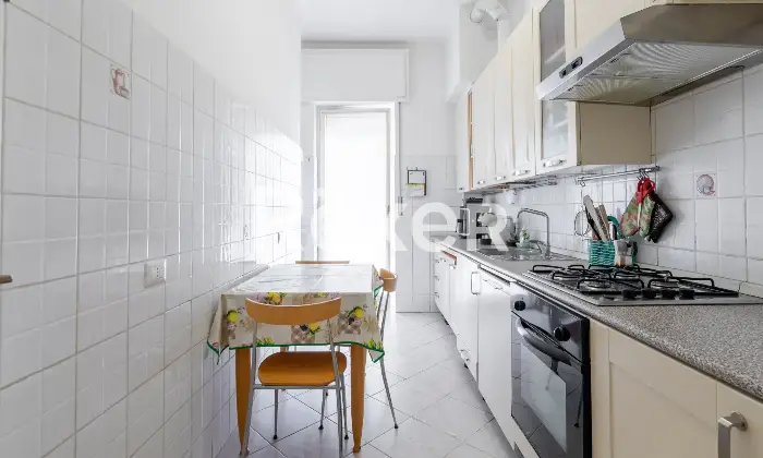 Rexer-Milano-Quadrilocale-con-doppi-servizi-Cucina