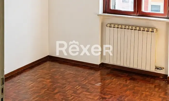 Rexer-Cairate-Trilocale-con-balconi-cantina-di-pertinenza-e-posto-auto-Altro