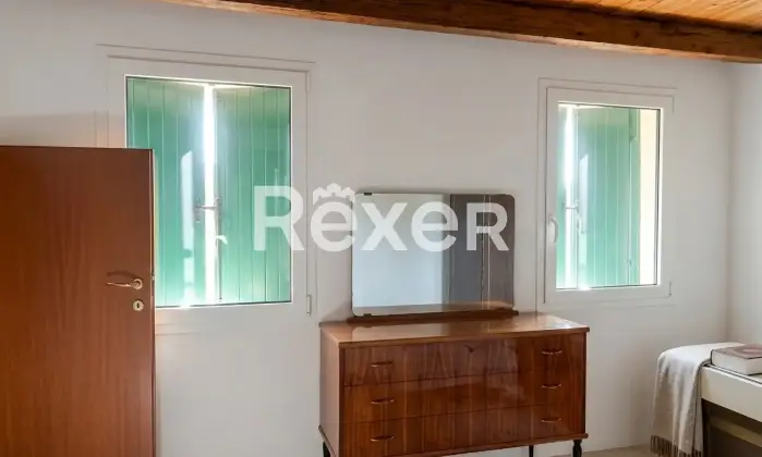 Rexer-Caltrano-Casa-singola-con-giardino-e-locali-accessori-Altro
