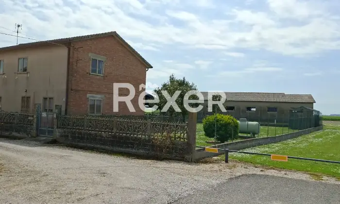 Rexer-Taglio-di-Po-Casa-di-campagna-con-capannone-in-vendita-in-Via-Lombardia-a-Taglio-di-Po-Altro