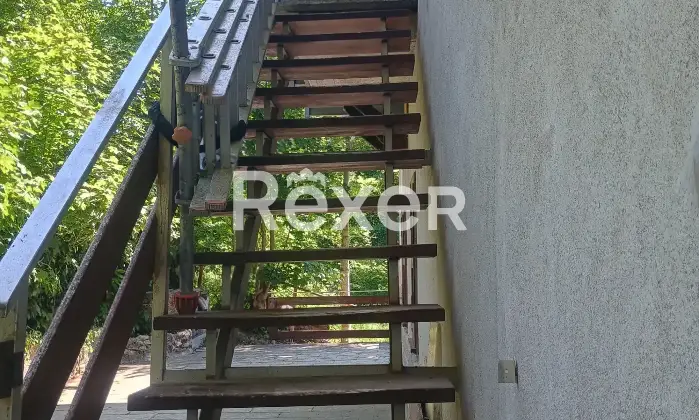 Rexer-Pian-del-Tivano-Appartamento-con-vista-panoramica-e-balconata-Altro