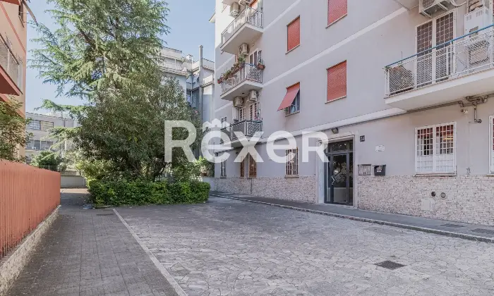Rexer-Roma-Bilocale-con-balcone-in-zona-Via-delle-Sette-Chiese-Altro