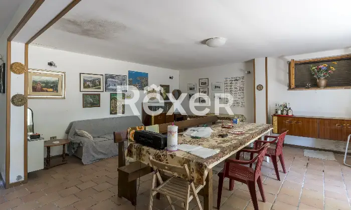 Rexer-Castiglione-del-Lago-Villa-indipendente-con-due-appartamenti-e-ettari-di-terreno-a-Castiglione-del-Lago-Altro