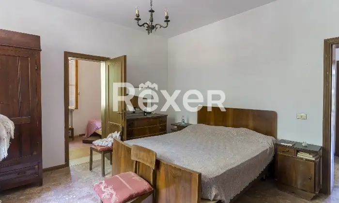 Rexer-Castiglione-del-Lago-Villa-indipendente-con-due-appartamenti-e-ettari-di-terreno-a-Castiglione-del-Lago-Altro