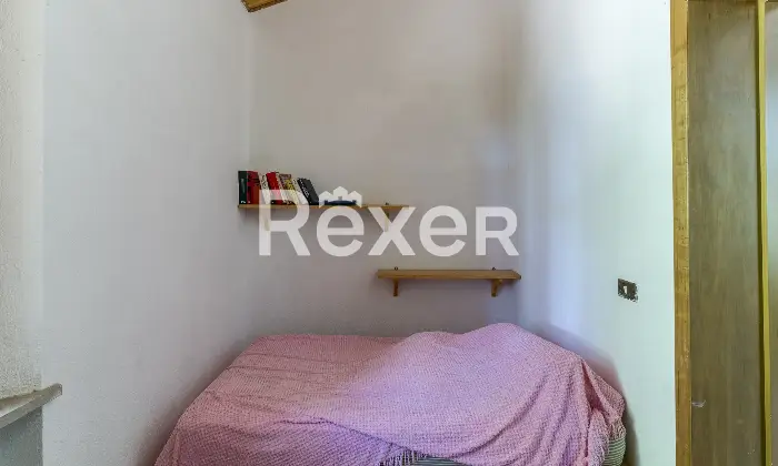 Rexer-Castiglione-del-Lago-Villa-indipendente-con-due-appartamenti-e-ettari-di-terreno-a-Castiglione-del-Lago-Altro
