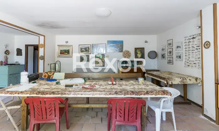 Rexer-Castiglione-del-Lago-Villa-indipendente-con-due-appartamenti-e-ettari-di-terreno-a-Castiglione-del-Lago-Altro