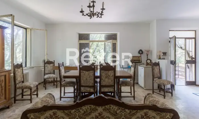 Rexer-Castiglione-del-Lago-Villa-indipendente-con-due-appartamenti-e-ettari-di-terreno-a-Castiglione-del-Lago-Altro