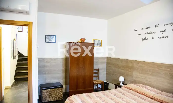 Rexer-Ragusa-Ampia-casa-storica-su-pi-livelli-Altro