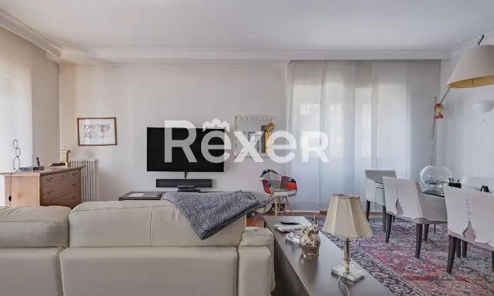 Rexer-Roma-Appartamento-ampio-e-luminoso-con-tripla-esposizione-e-posto-auto-coperto-Altro