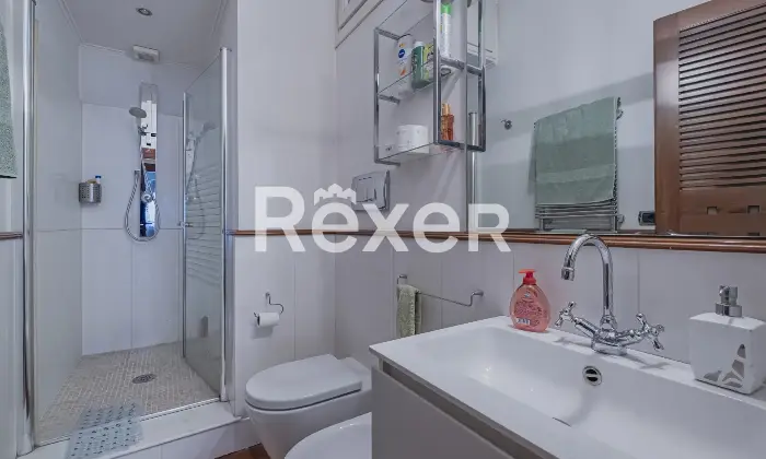 Rexer-Roma-Appartamento-ampio-e-luminoso-con-tripla-esposizione-e-posto-auto-coperto-Altro