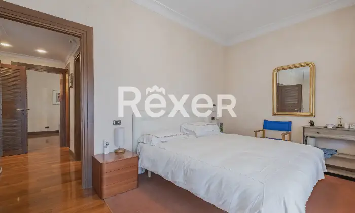 Rexer-Roma-Appartamento-ampio-e-luminoso-con-tripla-esposizione-e-posto-auto-coperto-Altro